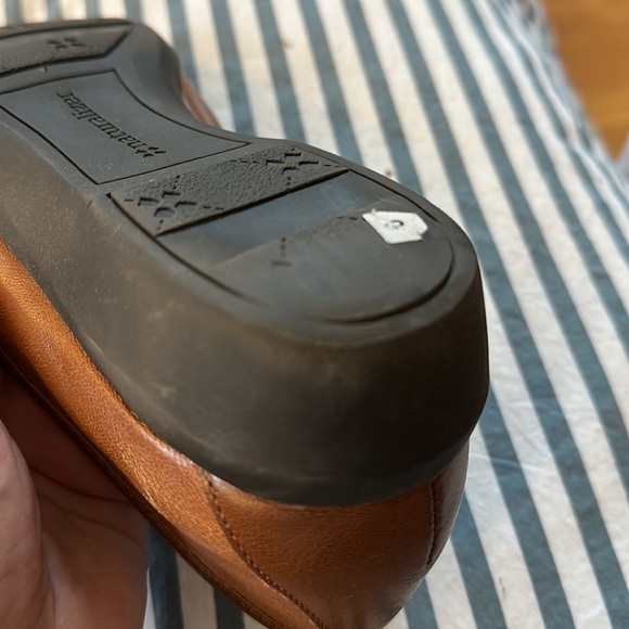 Naturalizer loafers. Rarely worn, stored for last few years. Minor wear shown - Picture 4 of 5